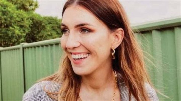 Angela Bracewell Biography, Age, Height, Husband, Net Worth, Family