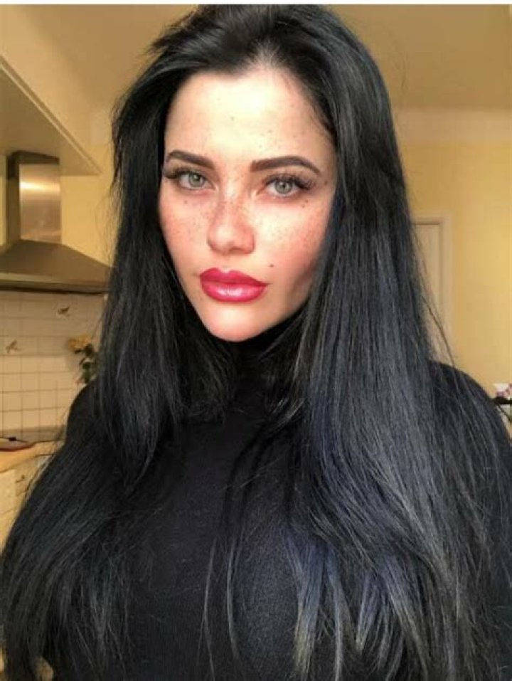 Aurore Pariente Bio, Wiki, Height, Tattoos, Biography, Boyfriend, Details