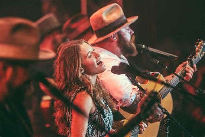 Caroline Jones Will Support Zac Brown Band on Upcoming Summer Tour – Celeb Secrets Country