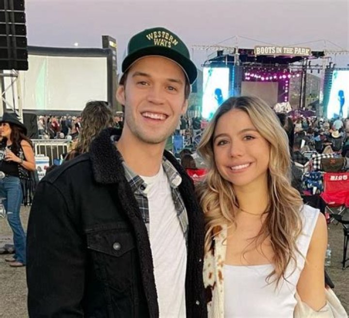 Colin Ford- Wiki, Height, Net Worth, Girlfriend, Career