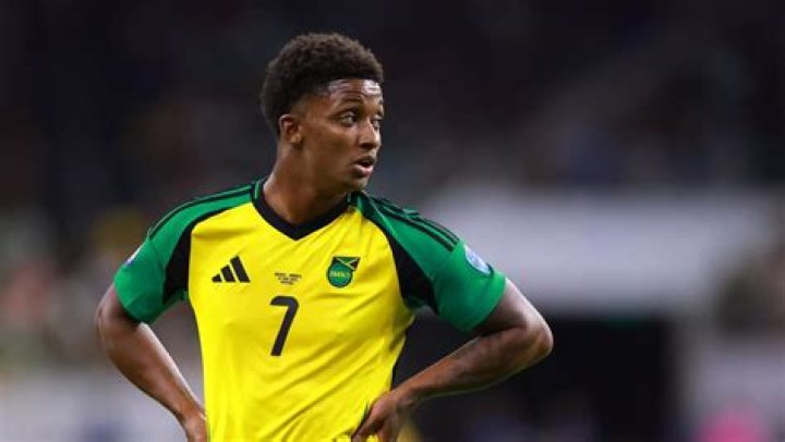 Demarai Gray Biography, Age, Height, Wife, Net Worth, Family