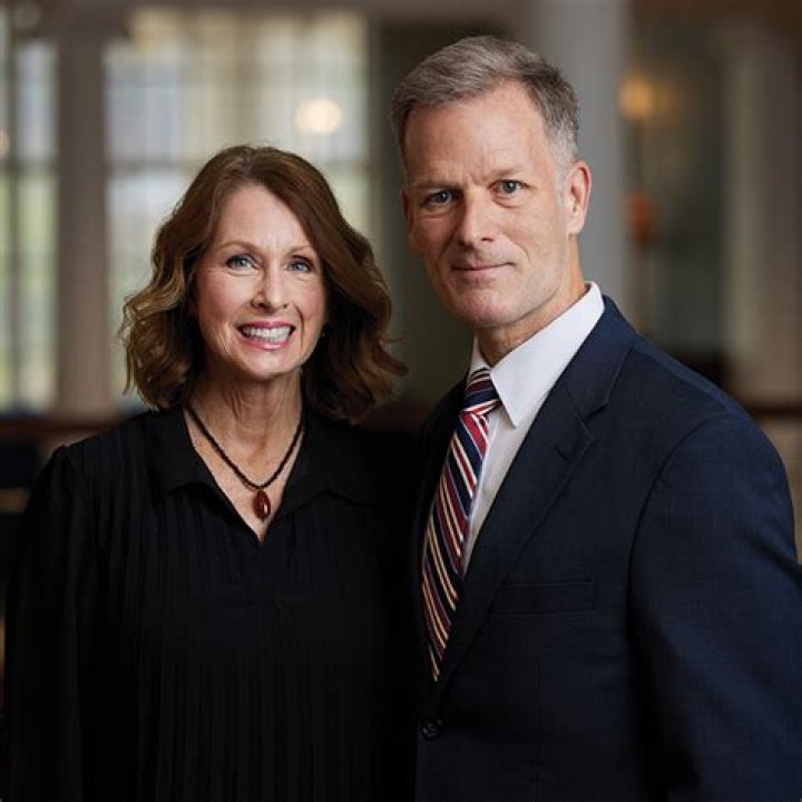 Dondi E. Costin Biography, Age, Height, Wife, Net Worth, Family