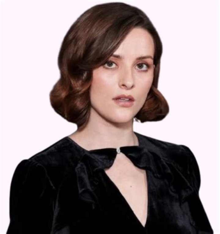 Emily Browning Biography, Age, Height, Husband, Net Worth, Family