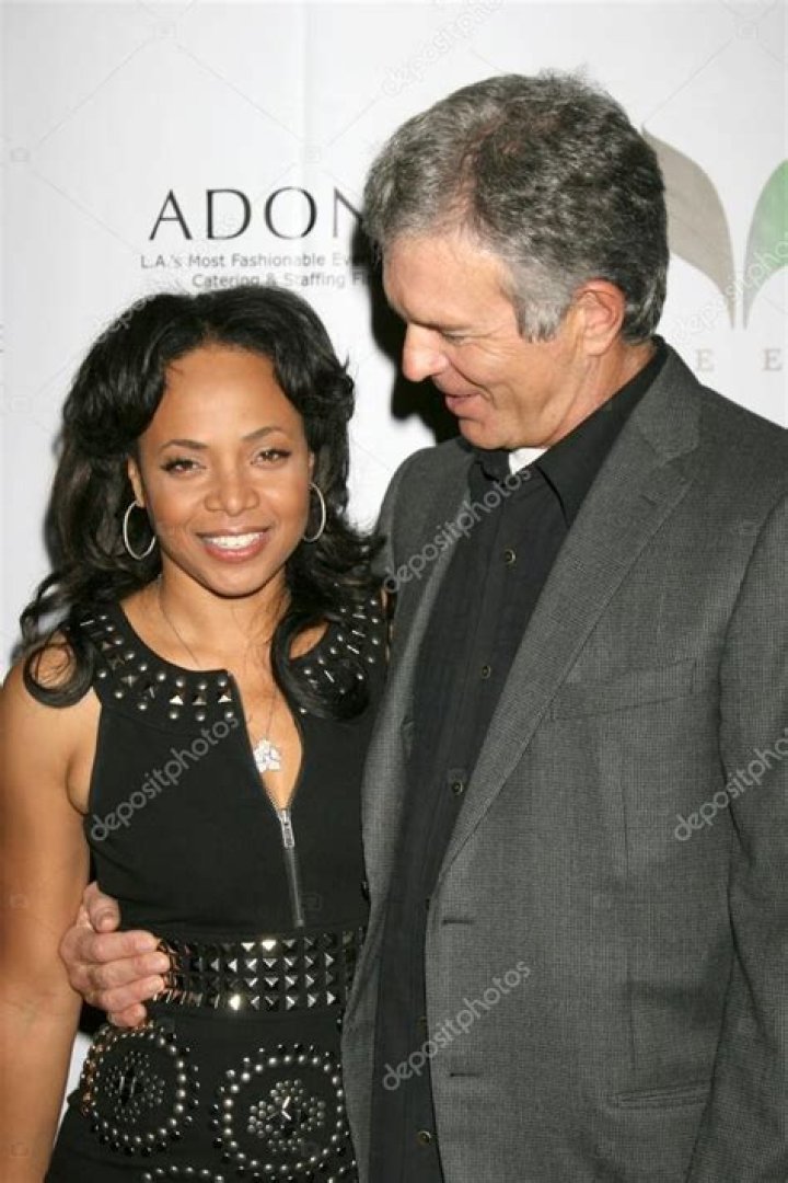 Gina Ravera biografía, edad, altura, esposa, net worth, familia