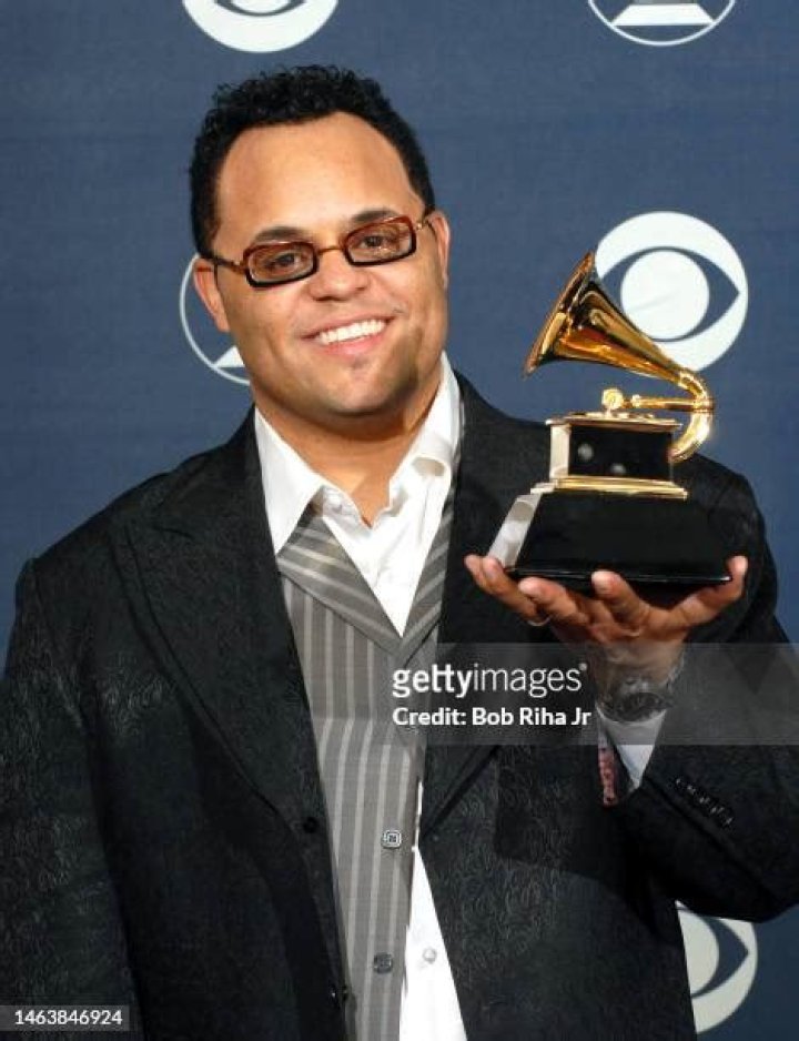 Israel Houghton Biography, Age, Height, Net Worth, Family