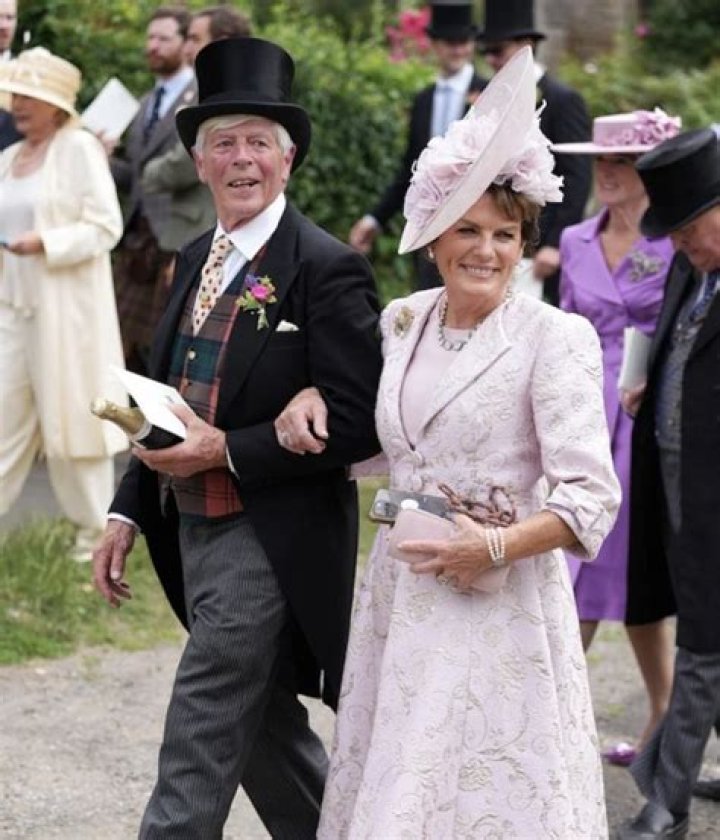 James Lindesay-Bethune, 16th Earl of Lindsay Biography, Age, Height, Wife, Net Worth, Family