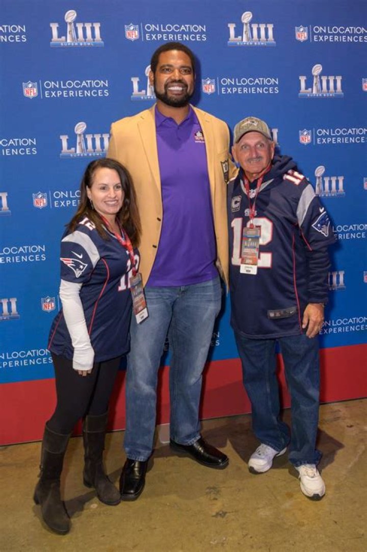 Jonathan Ogden Biography, Age, Height, Wife, Net Worth, Family