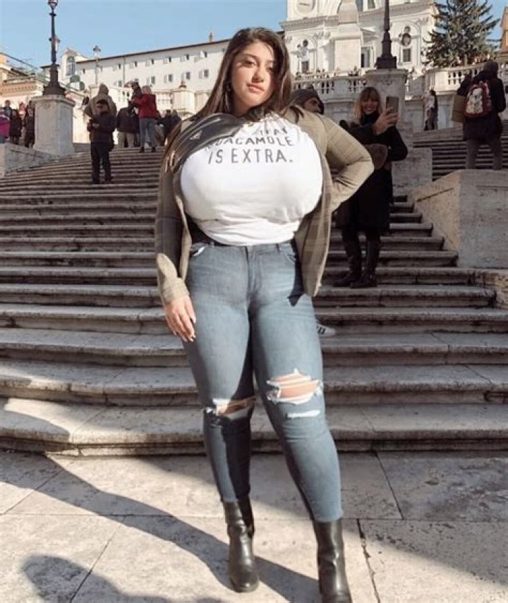 Laurenlovinyou (Lost In Lauren) Instagram Model, Bio, Wiki, Age, Height, Info