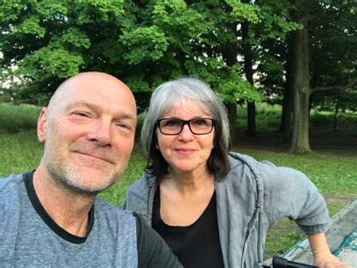 Les Stroud Biography, Age, Height, Wife, Net Worth, Family