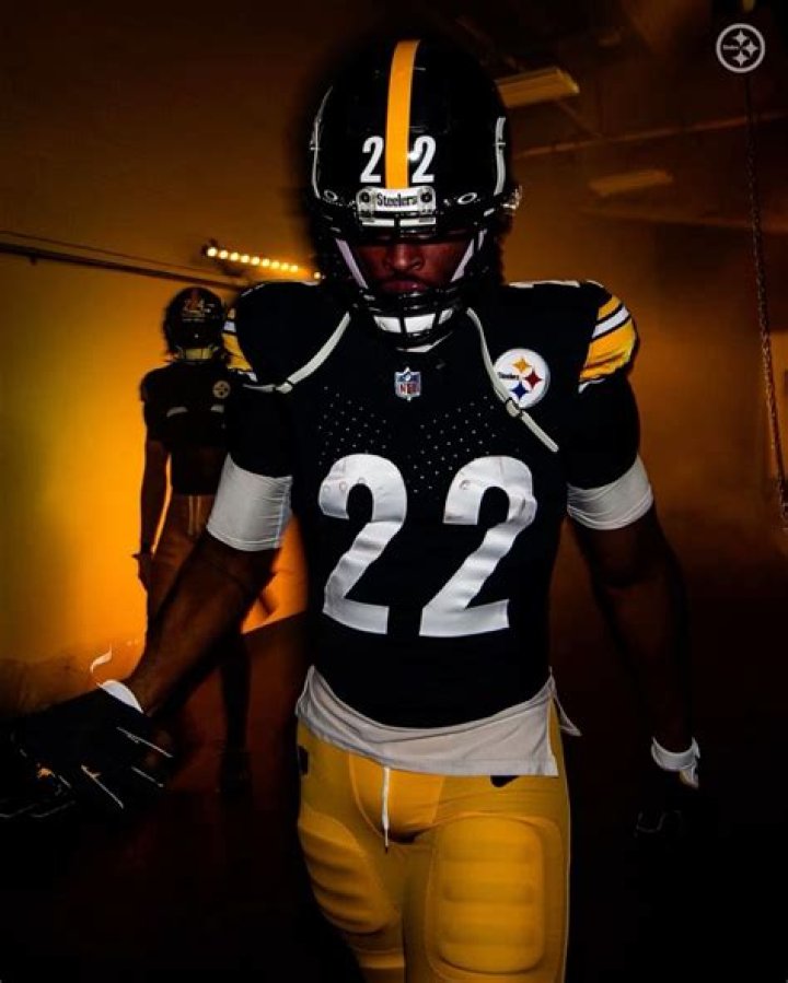 Najee Harris Father: Family & More [2023 Update]