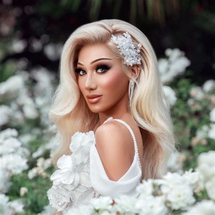 Plastique Tiara