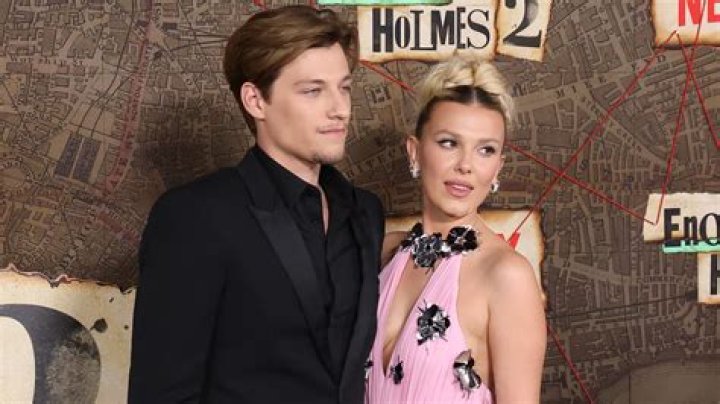 Roger Aaron Brown Biography, Age, Height, Wife, Net Worth, Family