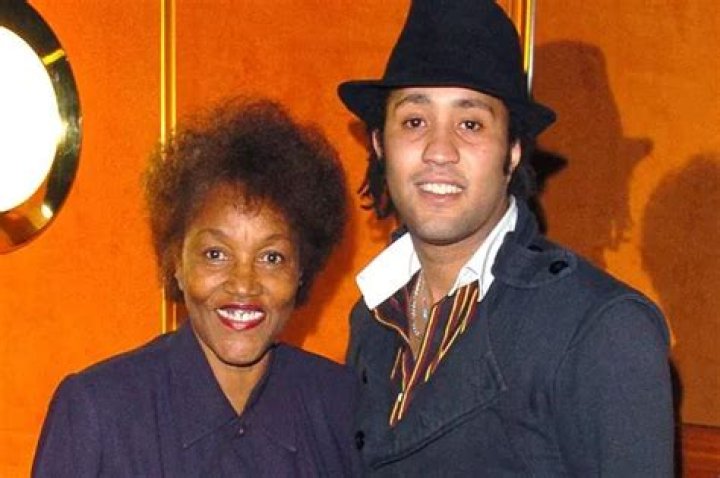 Rolan Bolan Biography, Age, Height, Wife, Net Worth, Family