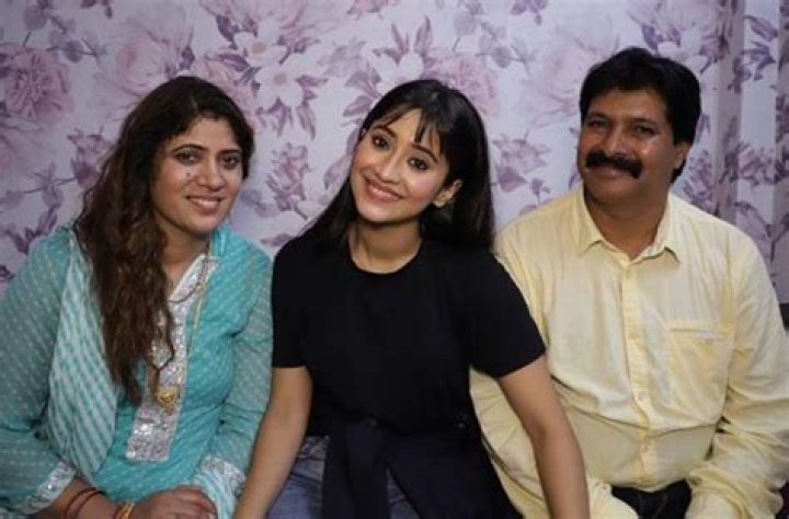 Shivangi Joshi Biography, Age, Height, Husband, Net Worth, Family