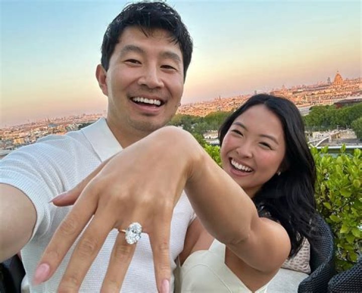 Stephanie Hsu Age, Height, Partner, Net Worth