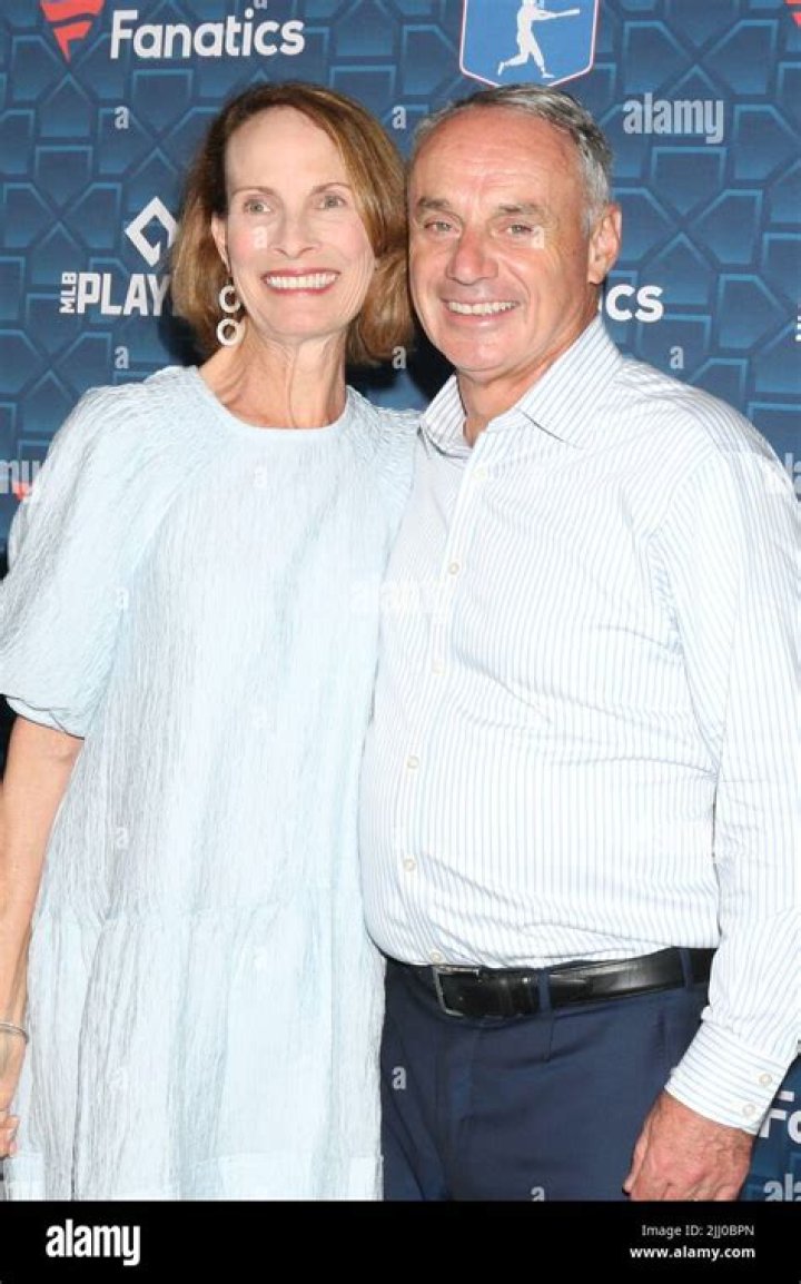 Who Is Colleen Manfred | Meet Rob Manfred Wife | Married Life And Wiki