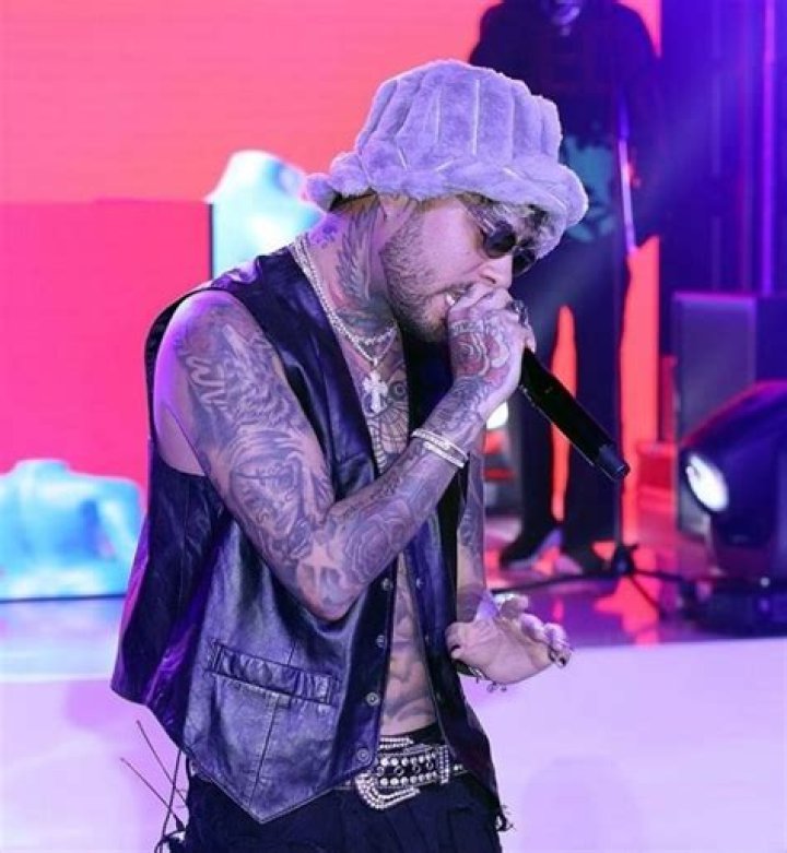 Who is Dalex (Singer)? Wiki, Height, Weight, Age, Girlfriend, Biography, Family, Net worth & More