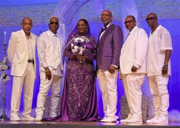 Who Is Dottie Peoples | Age, Husband, And Legacy Of The Iconic Gospel Singer